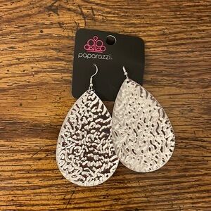 Paparazzi Silver Teardrop Earrings